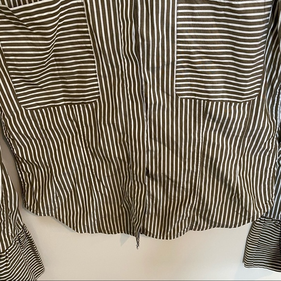 FRAME | Striped Fitted Bell Sleeve Blouse - Picture 10 of 11